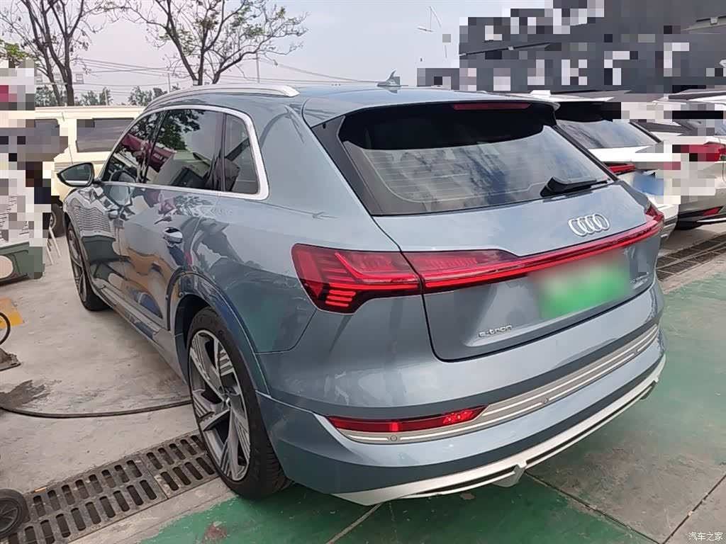 Audi e-tron, 2021 все фото