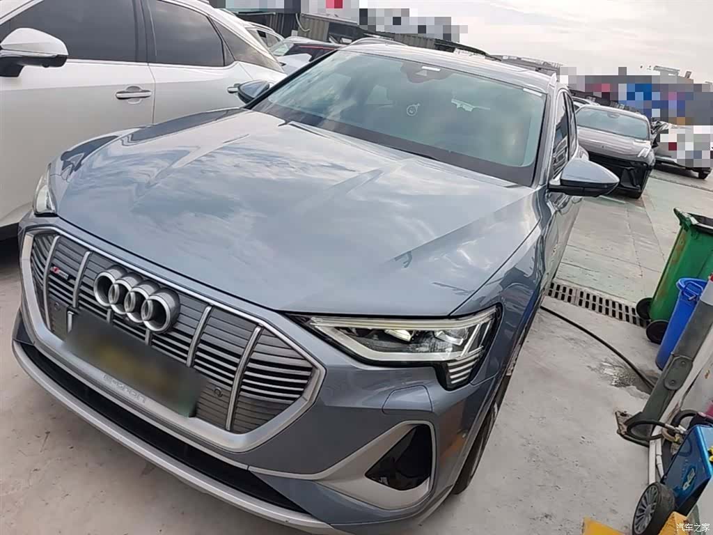 Audi e-tron, 2021 1