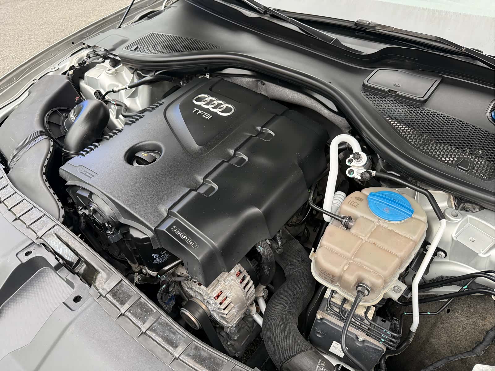 Audi A6L, 2014 26