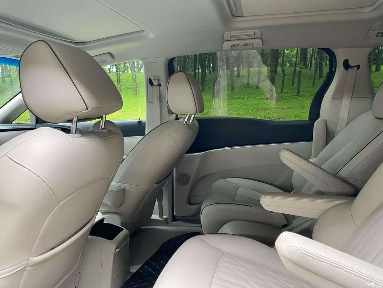 Buick GL8, 2022 все фото