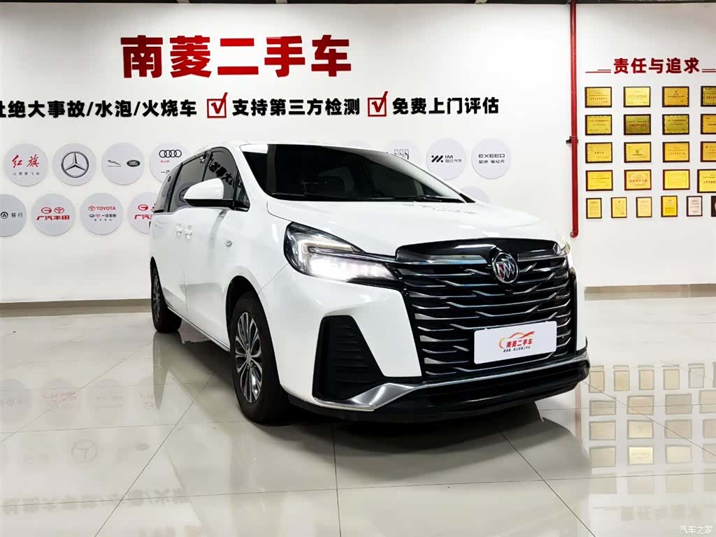 Buick GL8, 2022 3