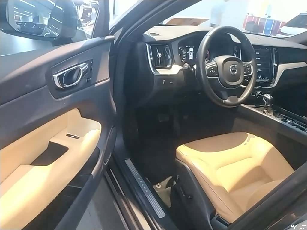 Volvo XC60, 2018 16