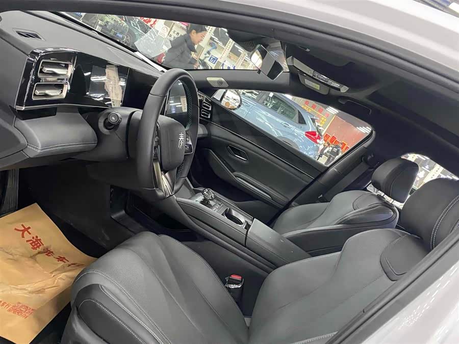 BYD Qin L 2025, фото 16