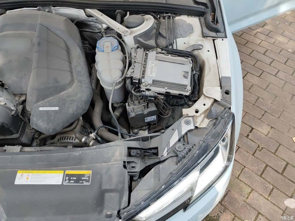 Audi A4L, 2018 20