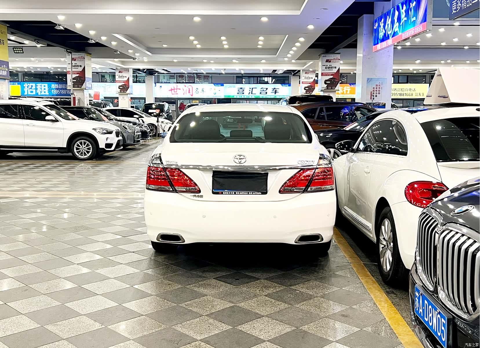 Toyota Crown, 2014 4