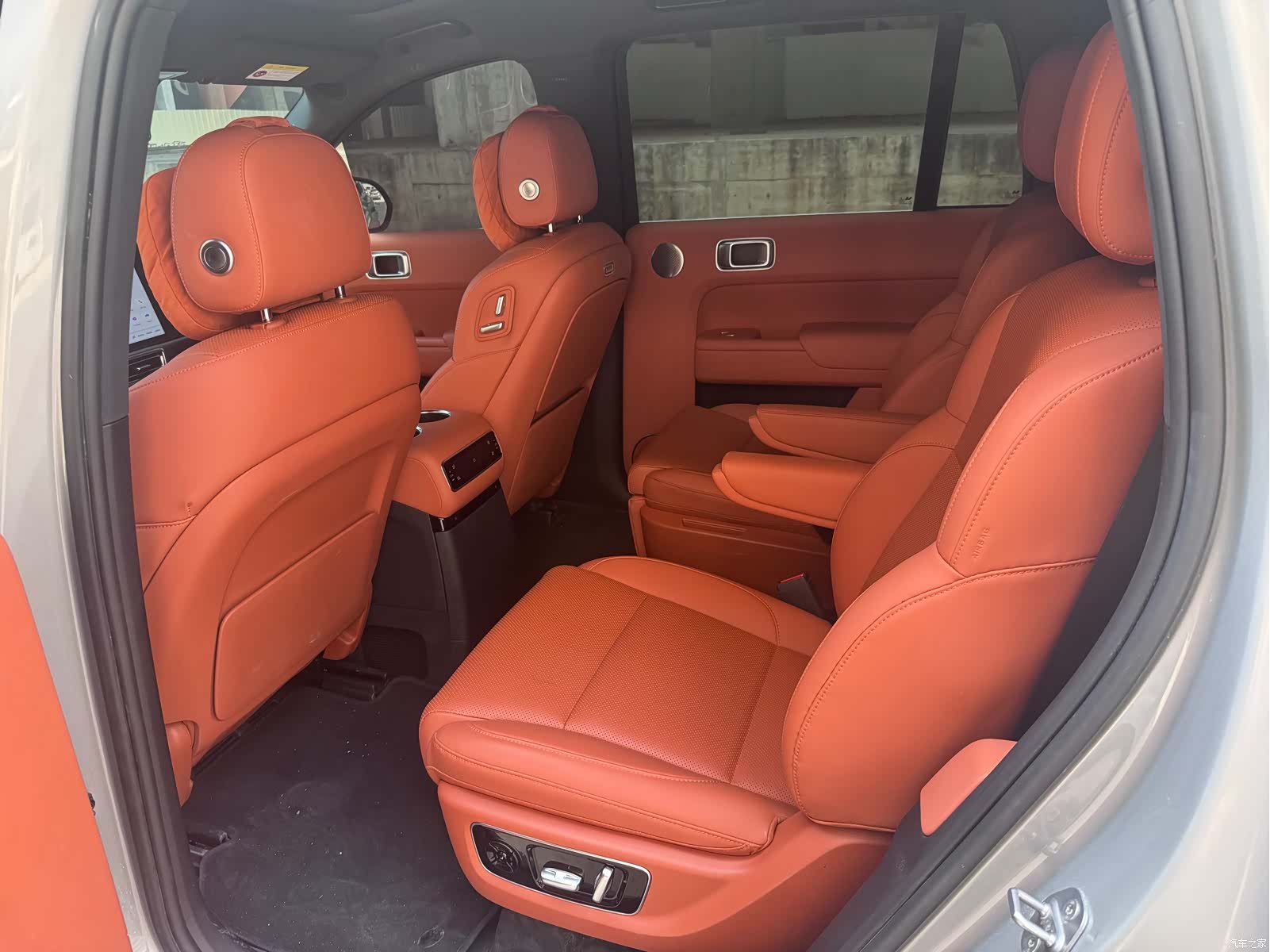 Li Auto L9, 2025 все фото