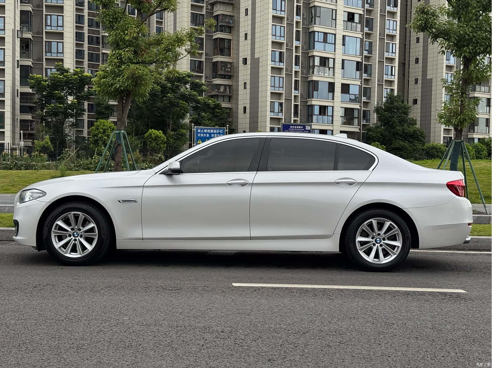 BMW 5 Series, 2016 14