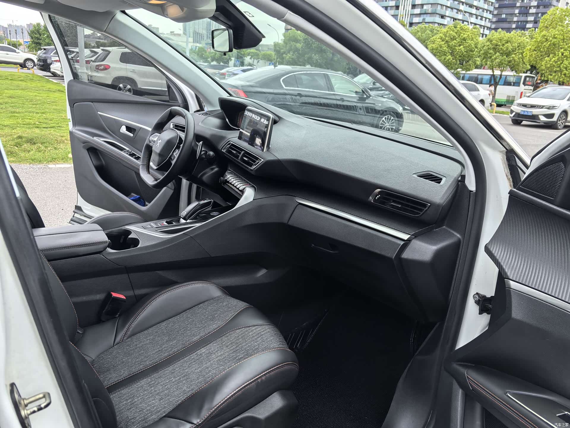 Peugeot 5008, 2019 13