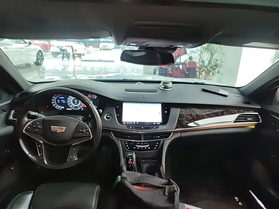 Cadillac CT6