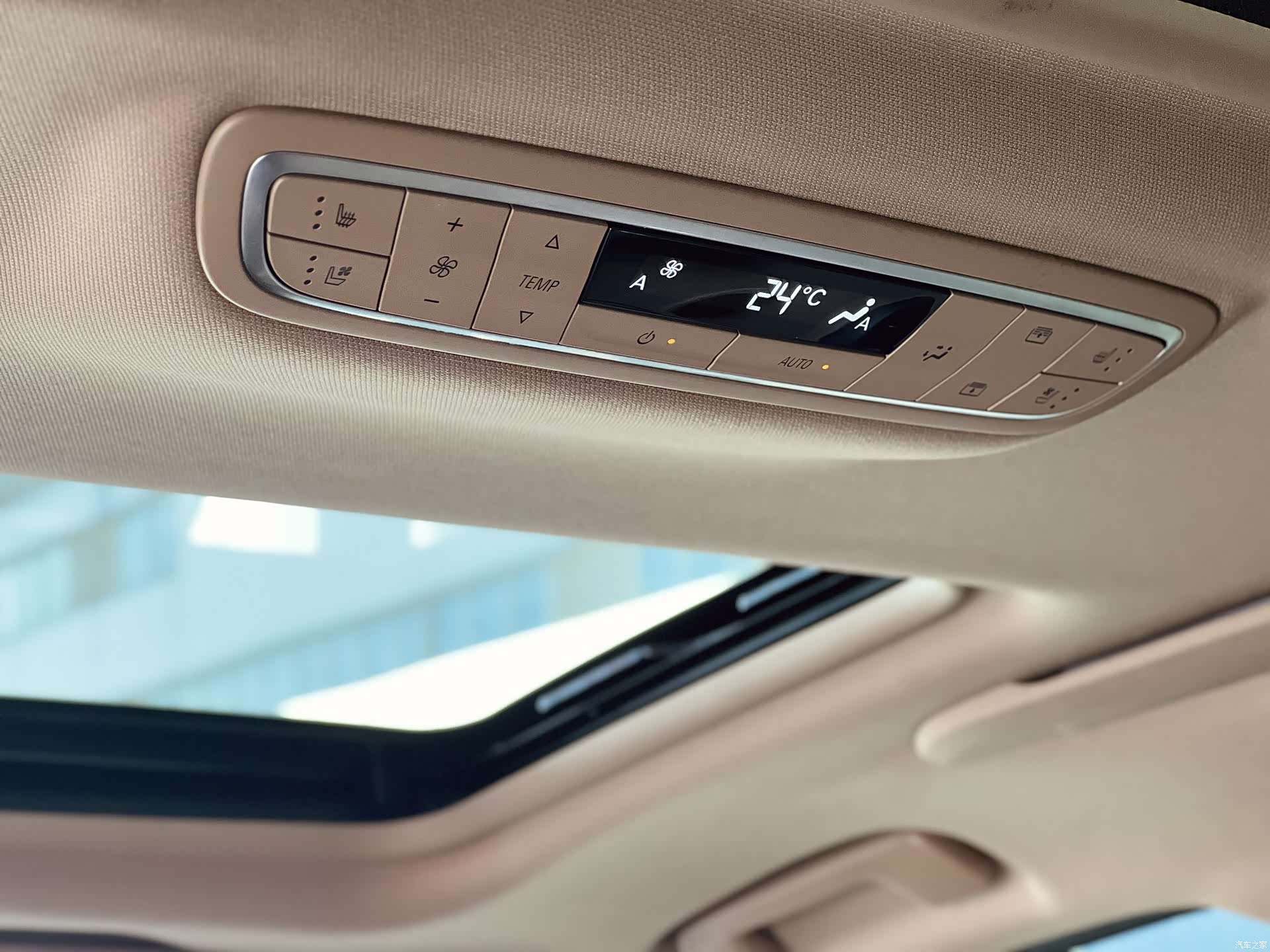 Buick GL8, 2021 10
