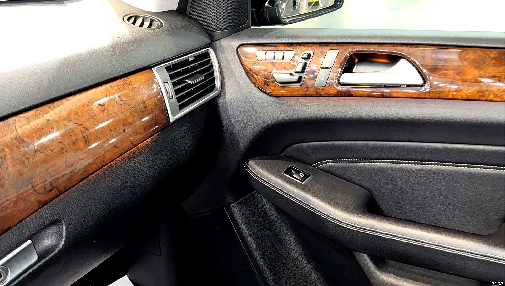 Mercedes-Benz M-Class, 2015 11