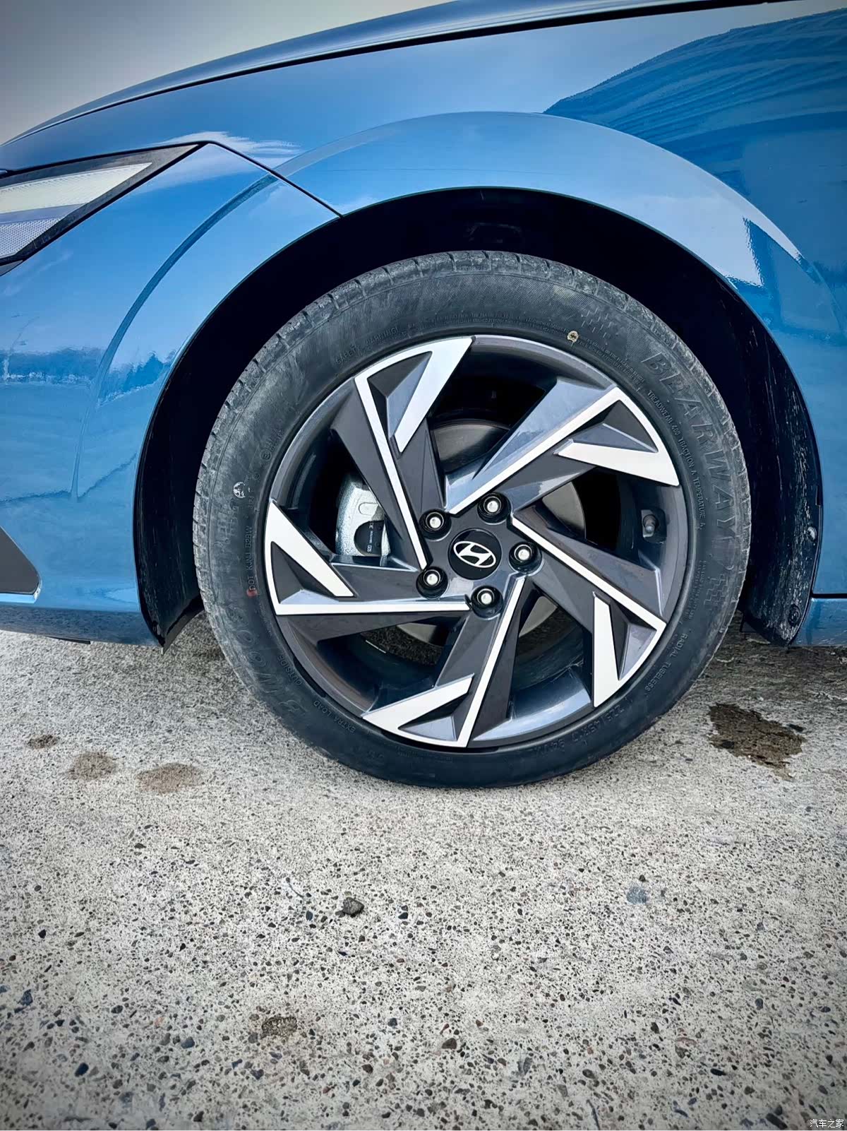 Hyundai Elantra, 2023 9