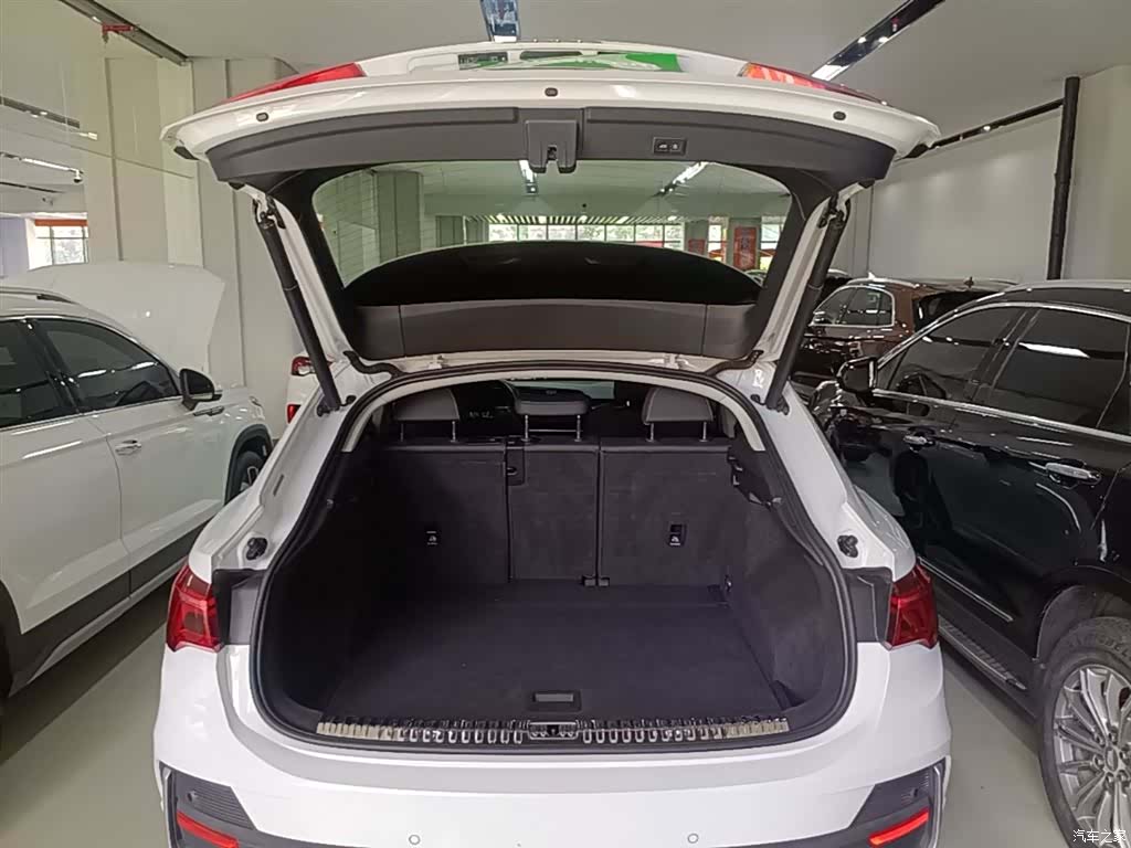 Audi Q3, 2021 19