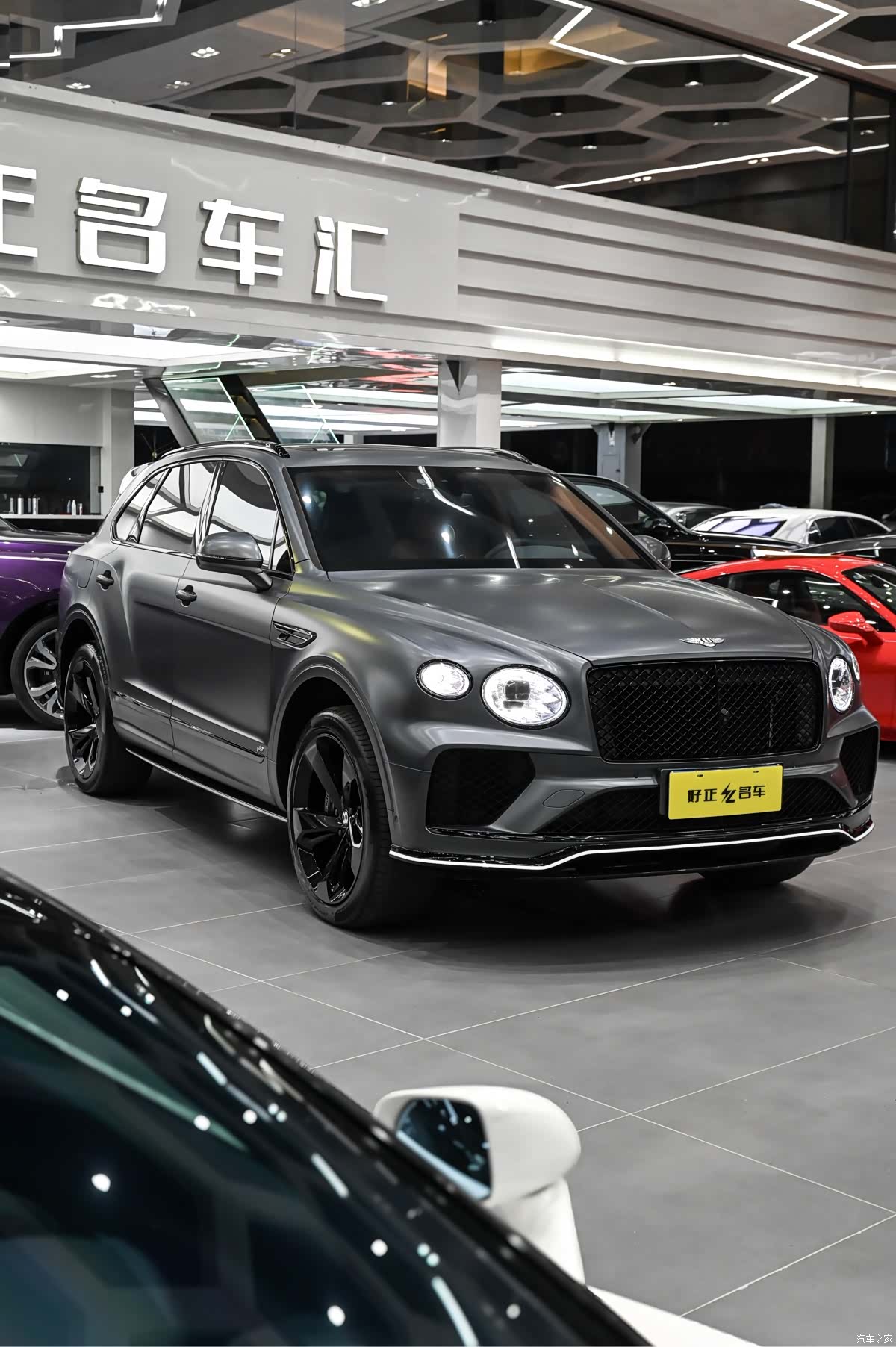 Bentley Bentayga, 2021 3