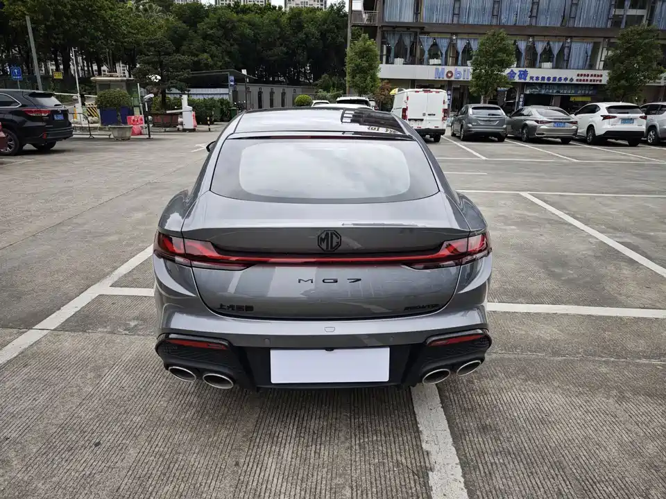 MG MG7