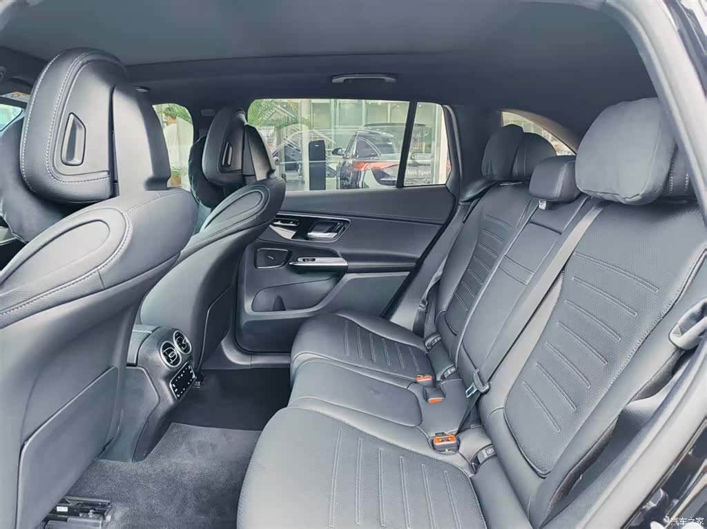 Mercedes-Benz GLC, 2024 14