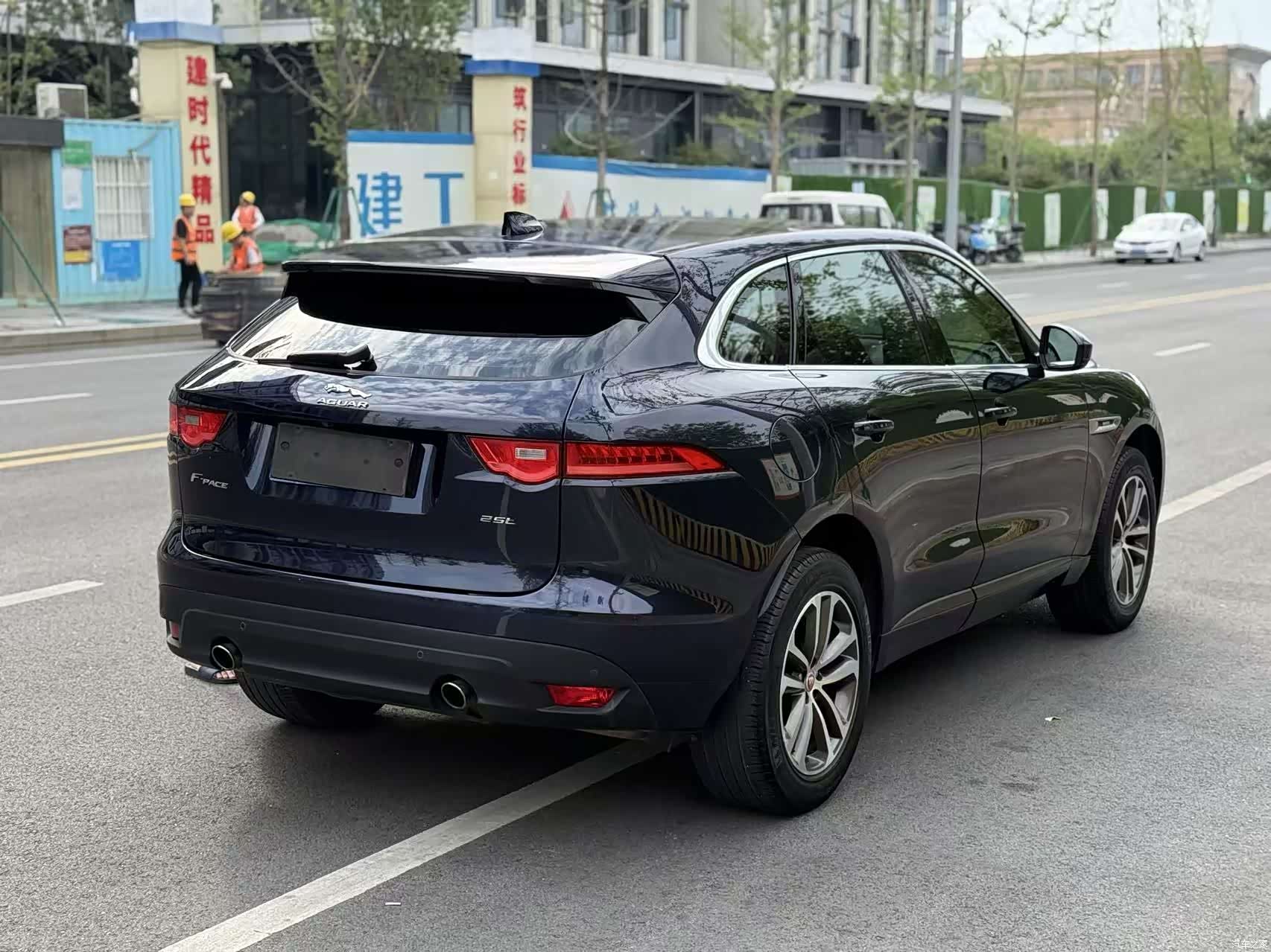 Jaguar F-PACE, 2016 9