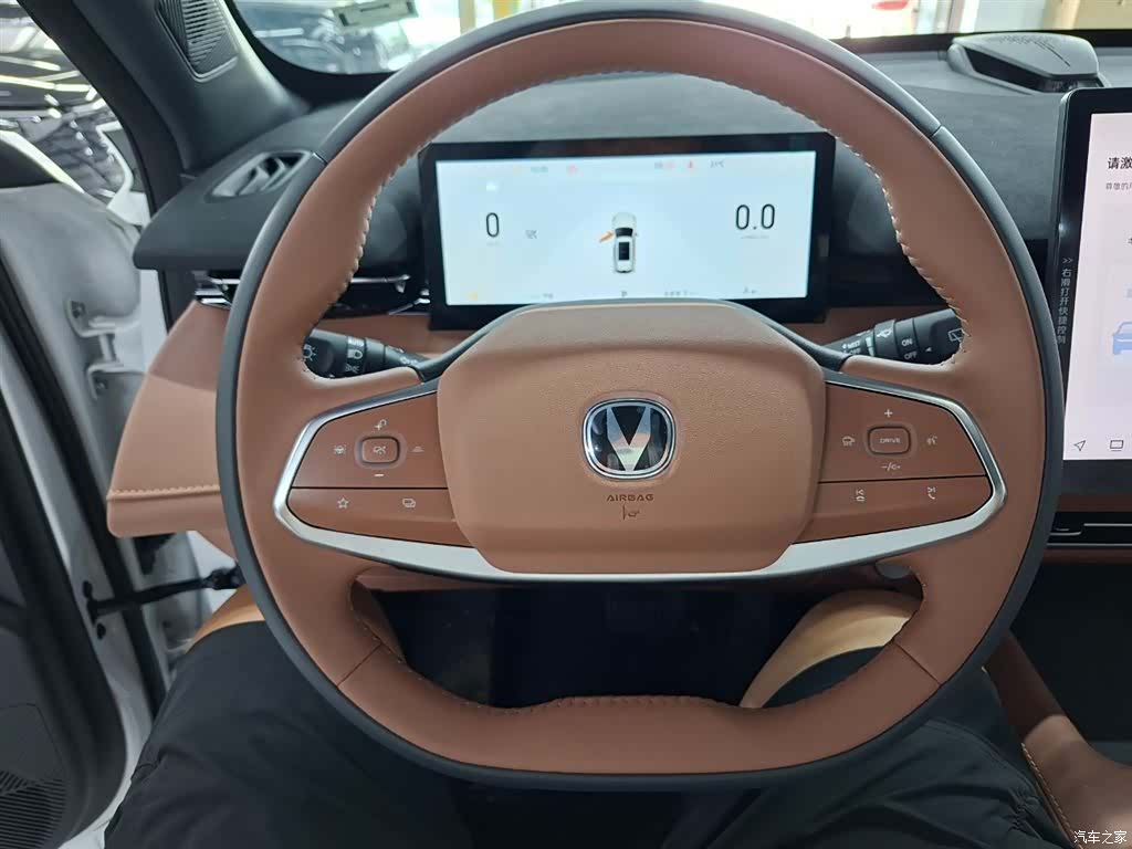Changan UNI-Z, 2026 11