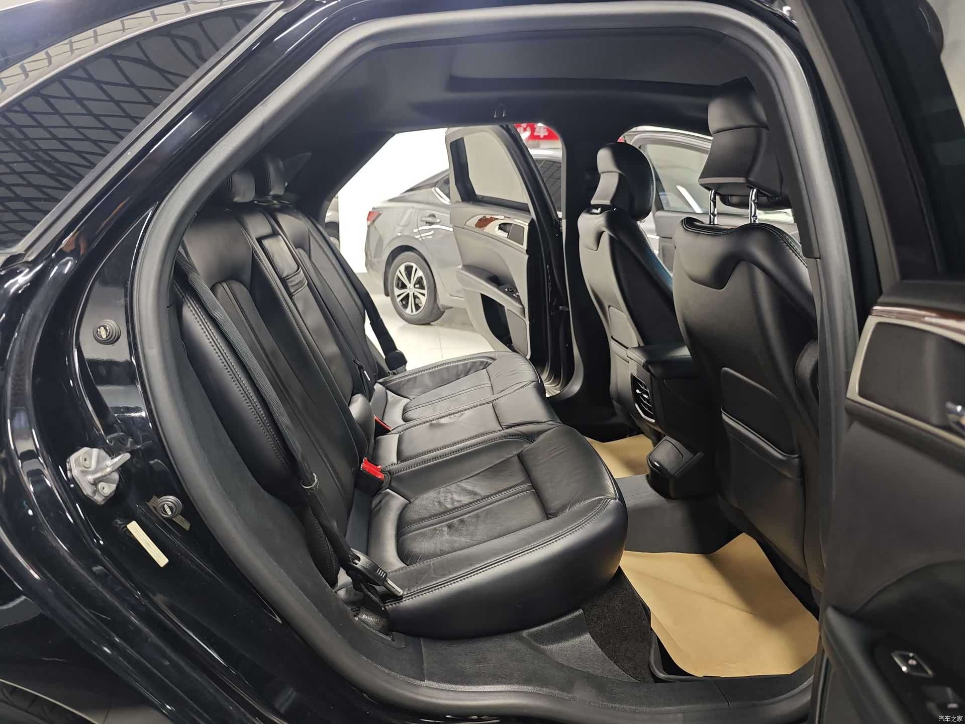 Lincoln MKZ, 2018 9