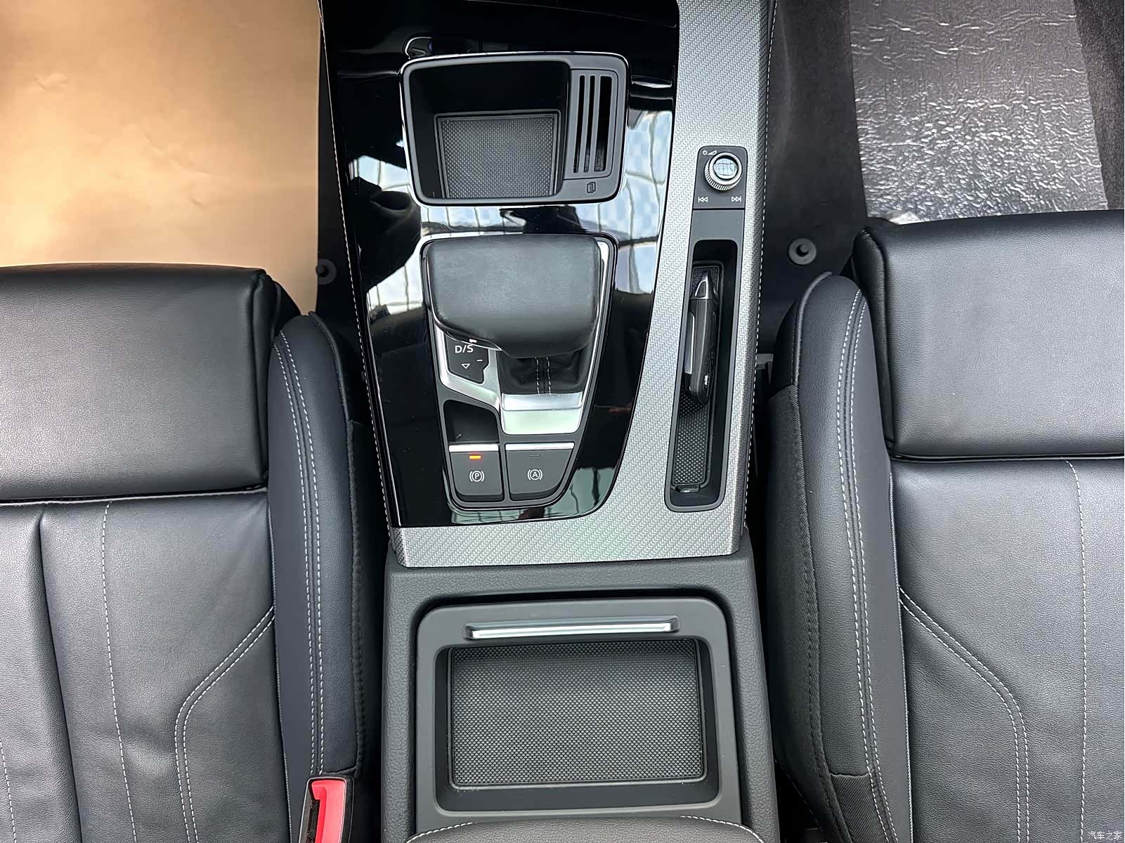 Audi Q5L, 2022 15