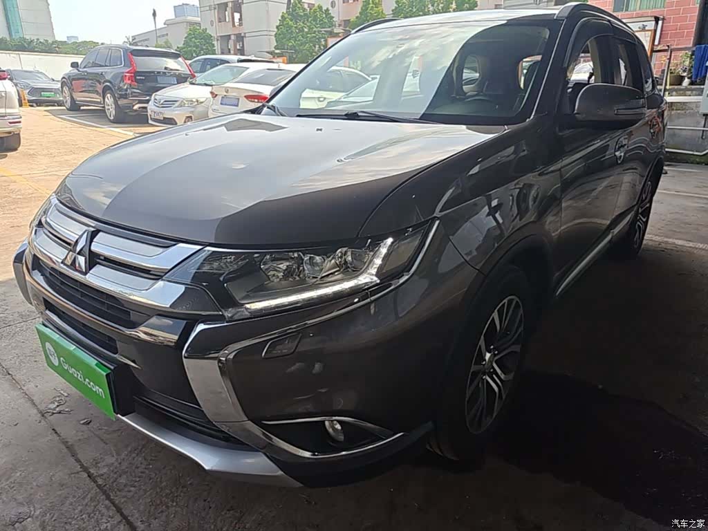 Mitsubishi Outlander, 2017 2
