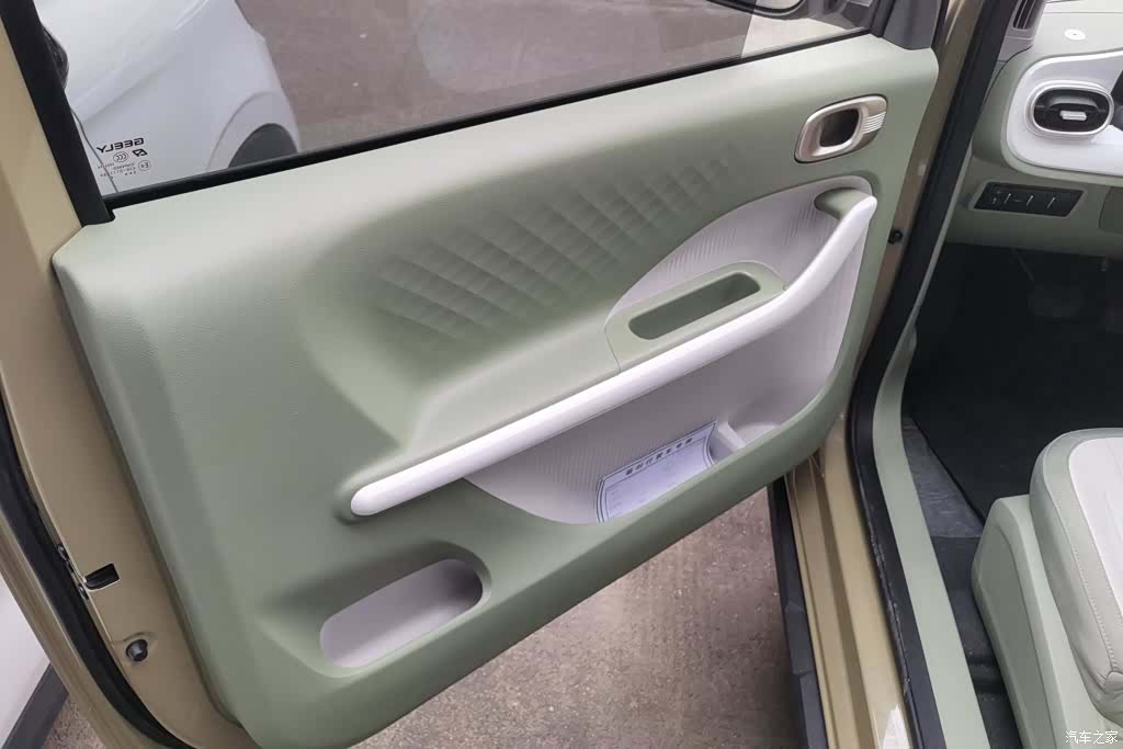 Geely Panda, 2025 7