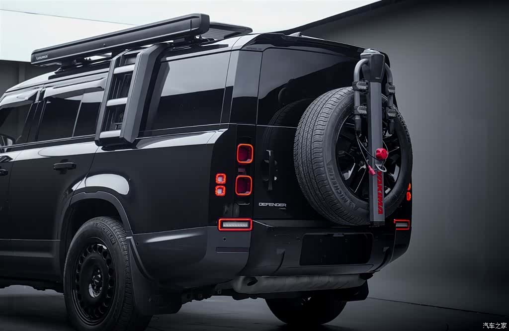 Land Rover Defender, 2023 6