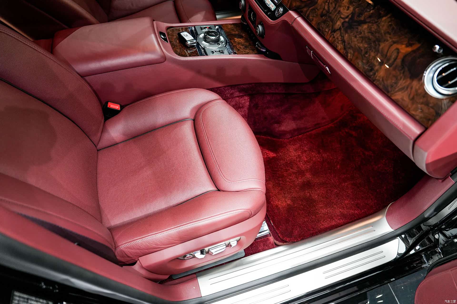 Rolls-Royce Ghost, 2017 9