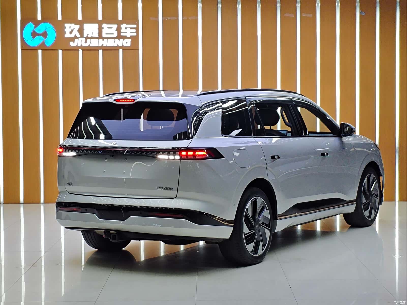 DongFeng eπ008, 2024 4