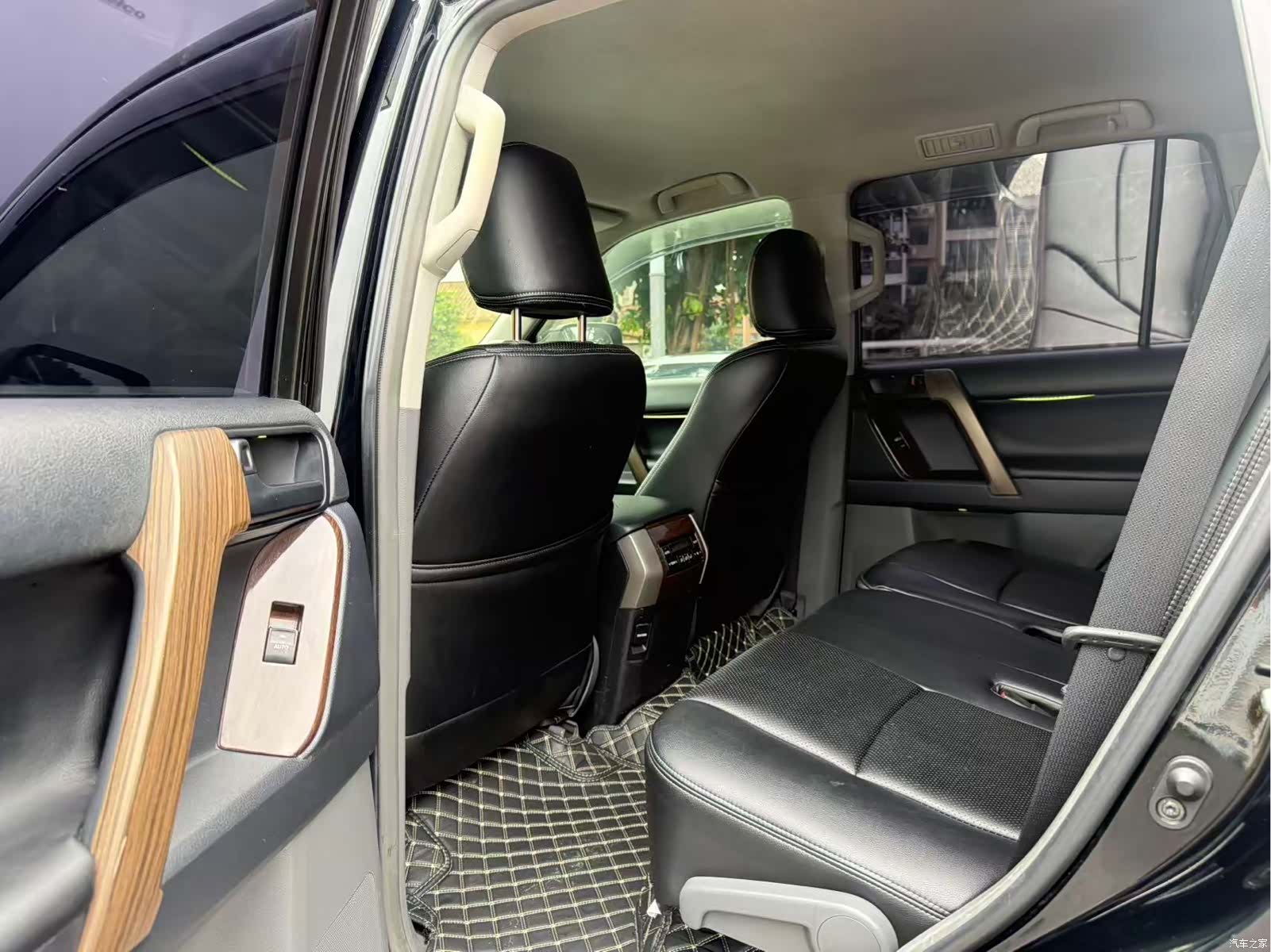 Toyota Prado, 2014 10