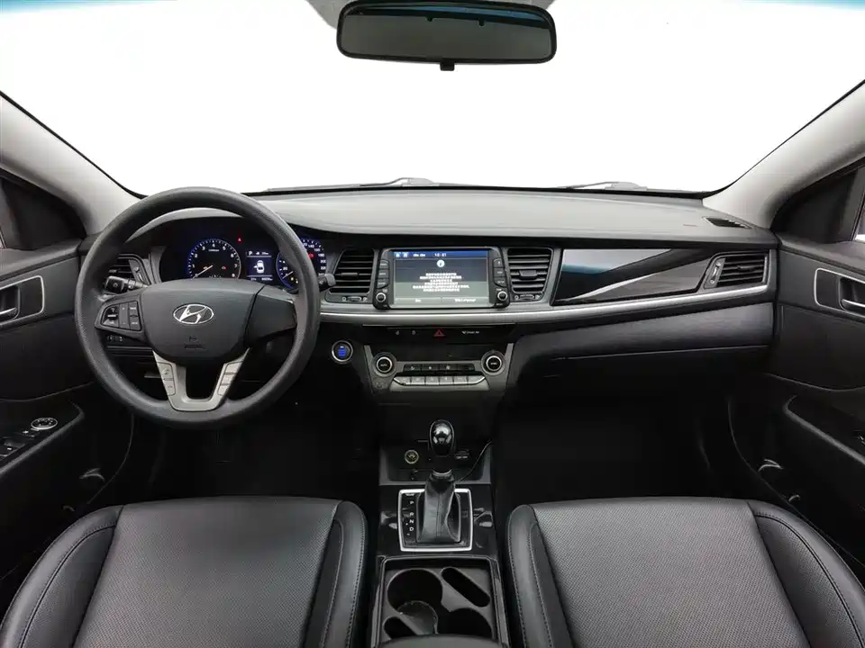 Hyundai Name picture