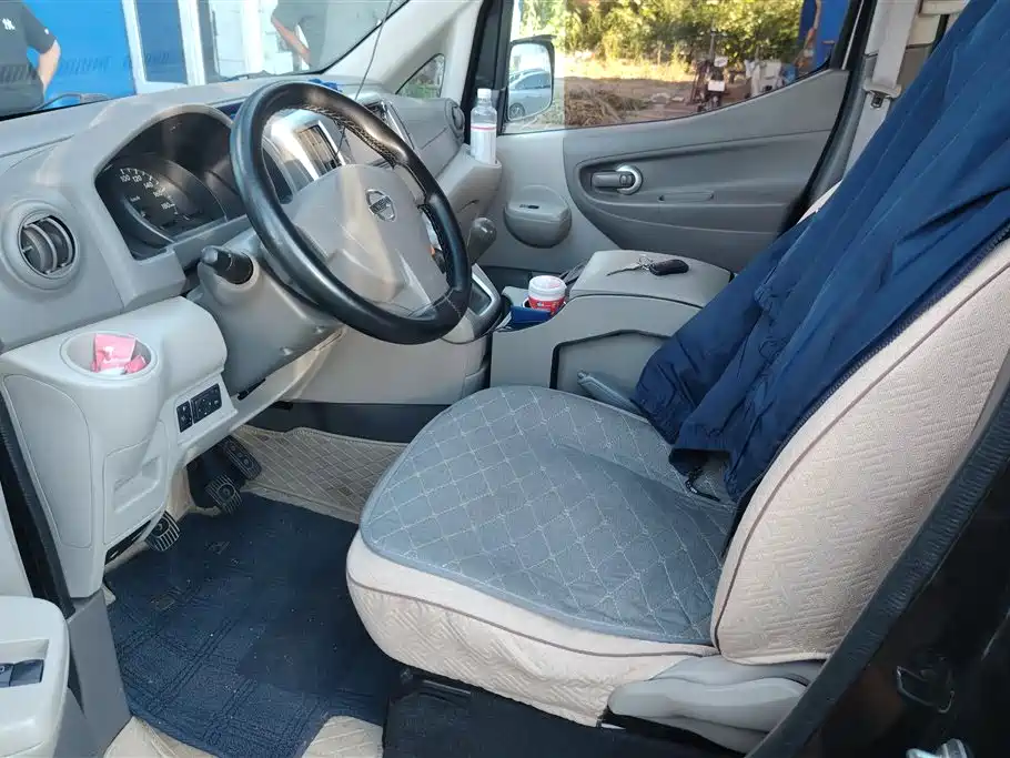 Nissan NV200