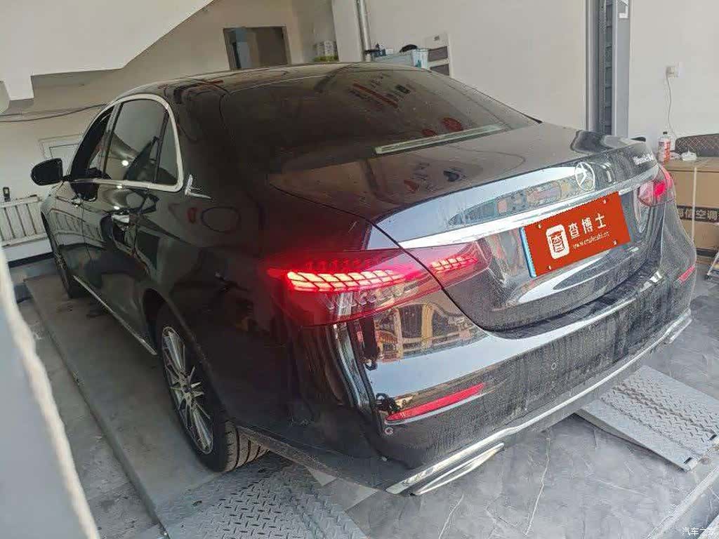 Mercedes-Benz E-Class, 2022 3