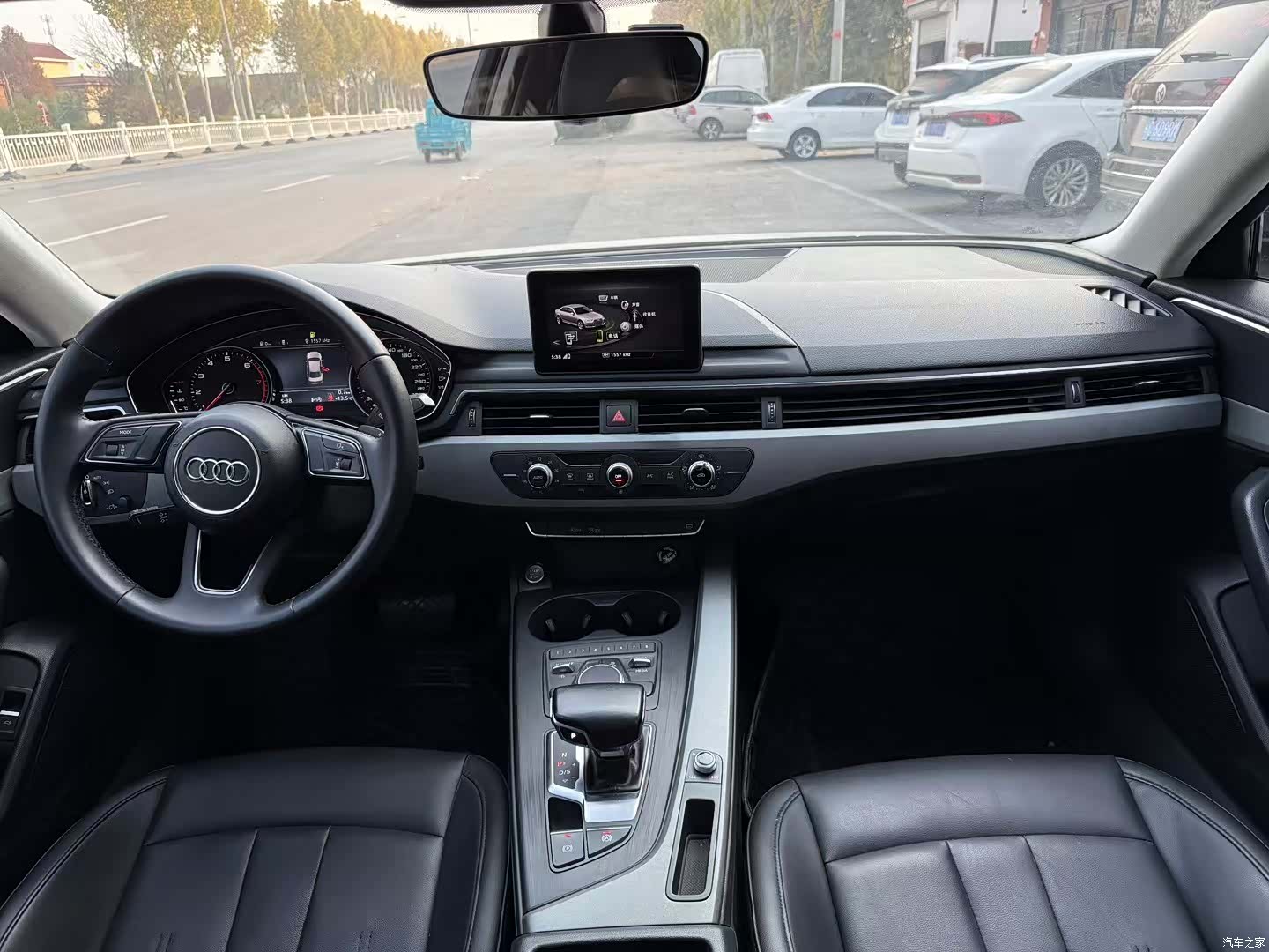 Audi A4L, 2018 7