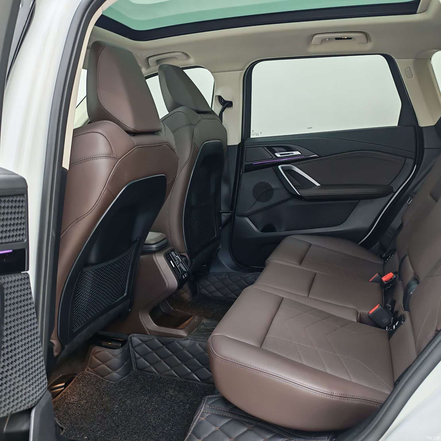 BMW X1, 2024 9