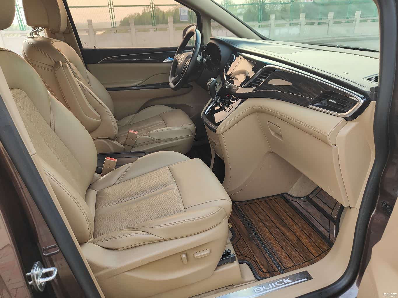 Buick GL8, 2019 10