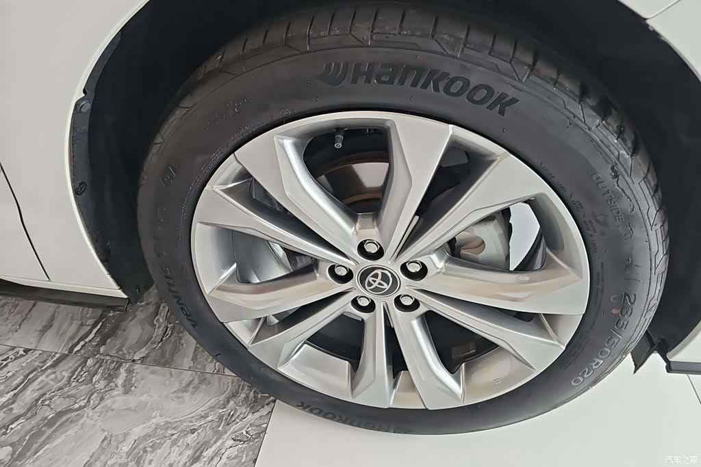 Toyota Sienna, 2024 6