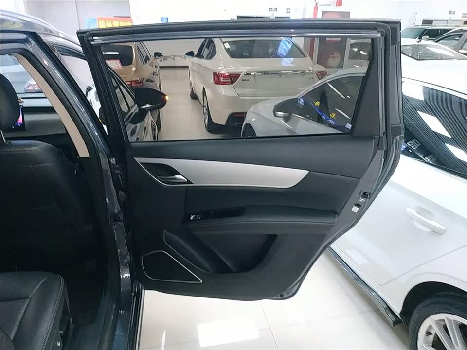 BYD Song MAX BYD Song MAX