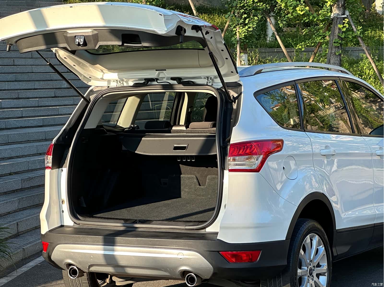 Ford Kuga, 2014 9