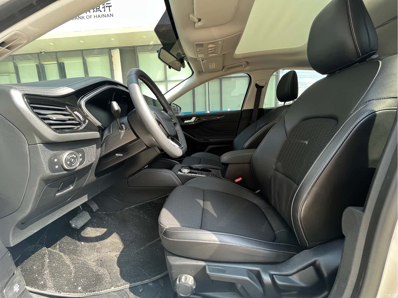 Ford Focus, 2022 9