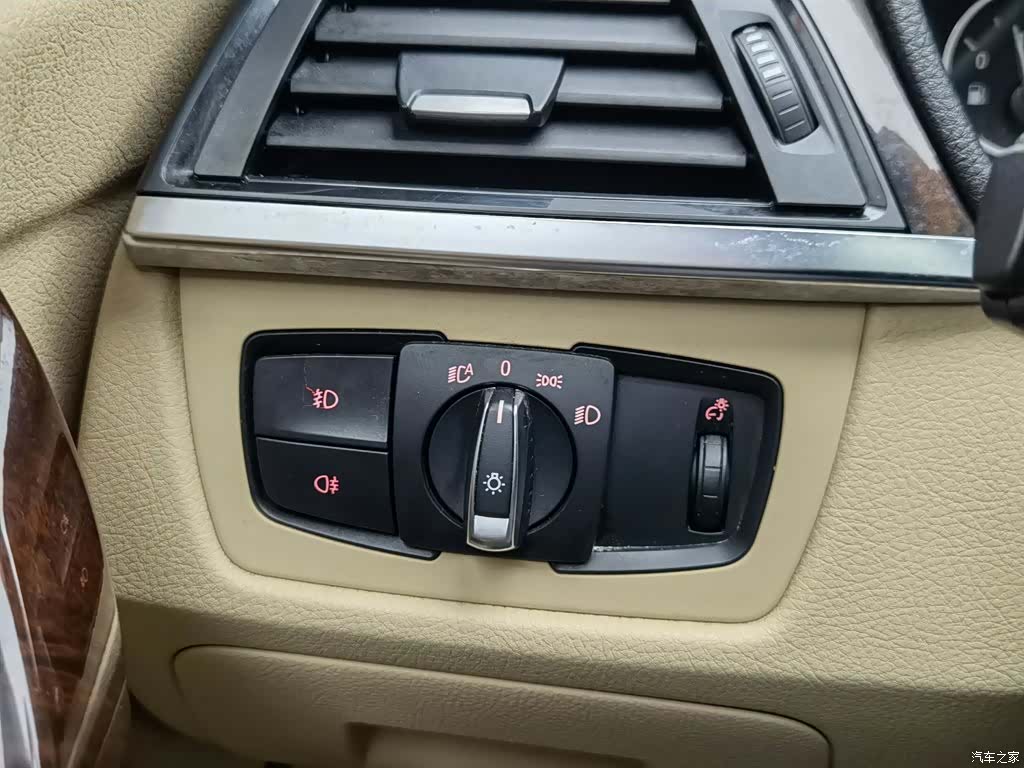 BMW 3 Series, 2013 21