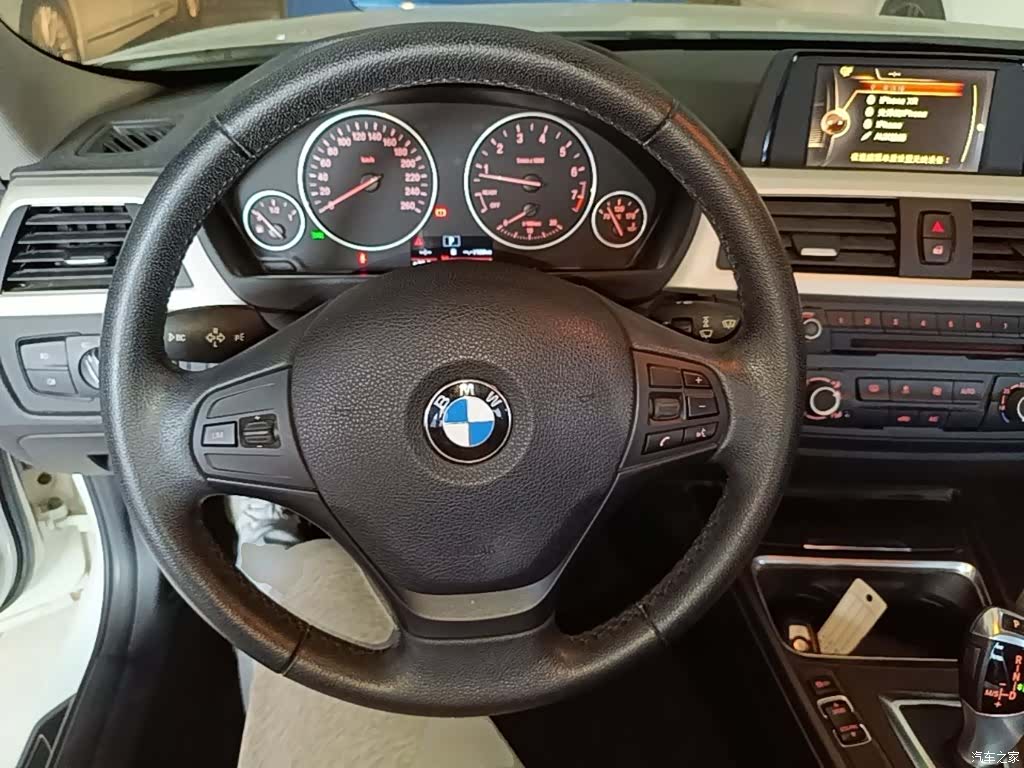 BMW 3 Series, 2015 11