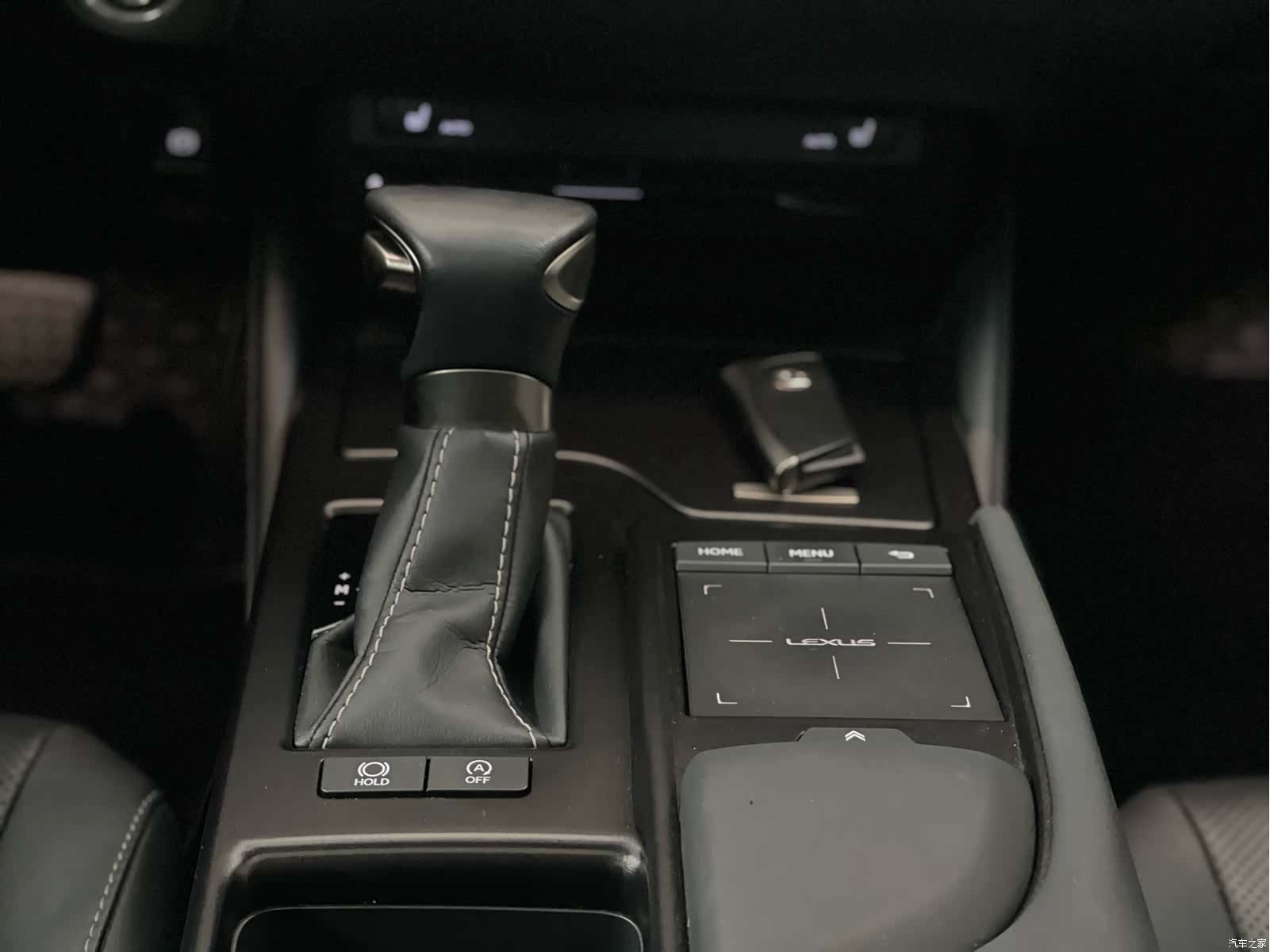 Lexus ES, 2020 16