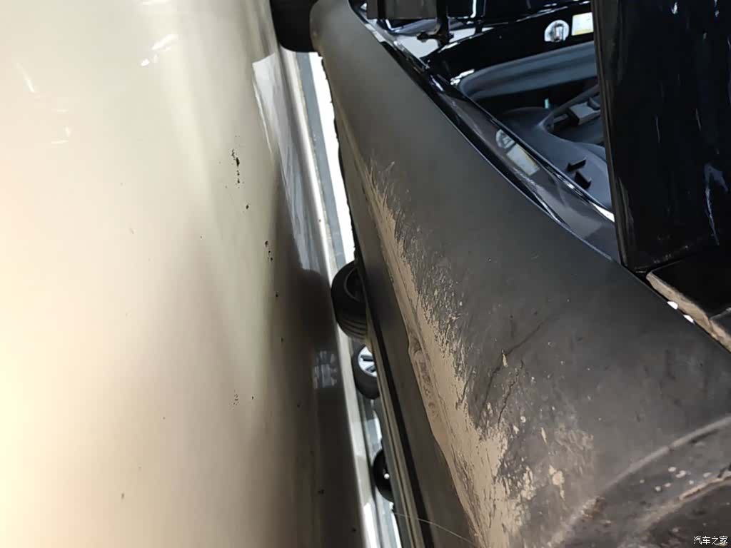 Tesla Model Y, 2023 21