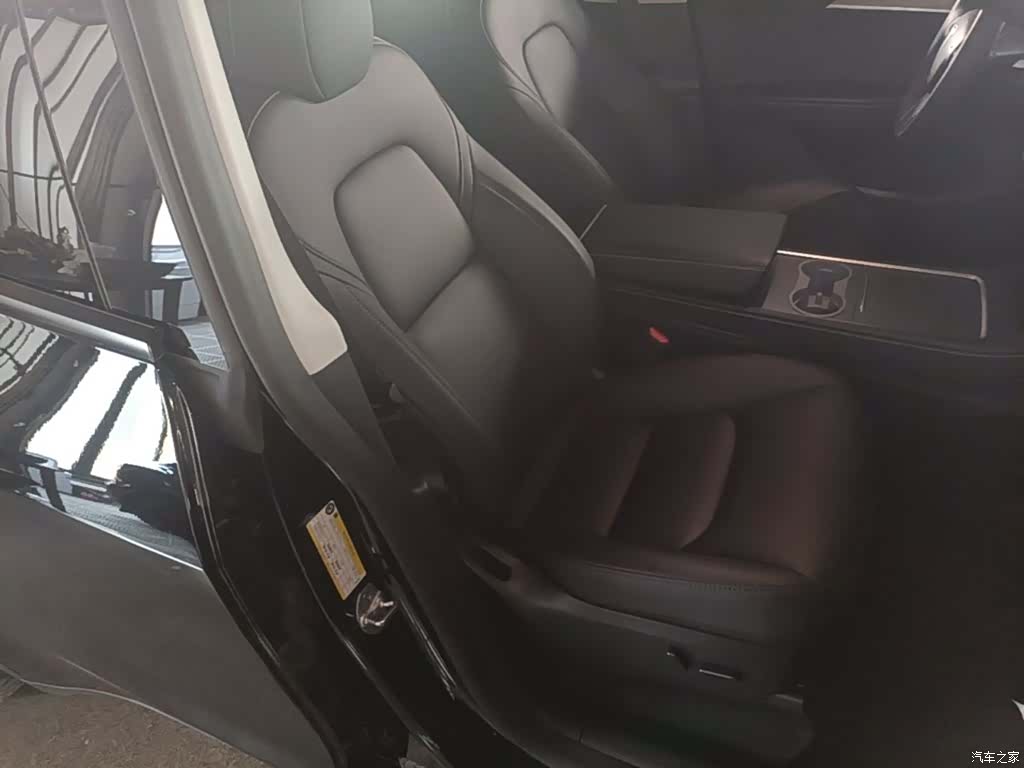 Tesla Model Y, 2024 25