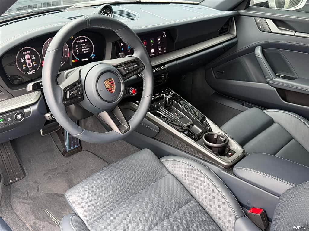 Porsche 911, 2025 15