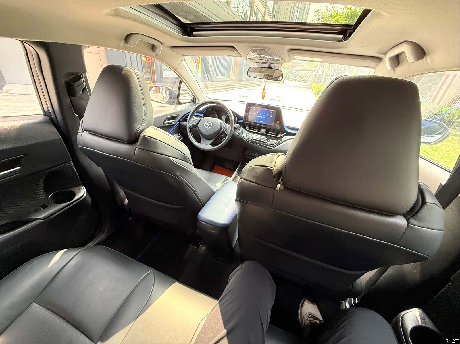 Toyota C-HR, 2022 27