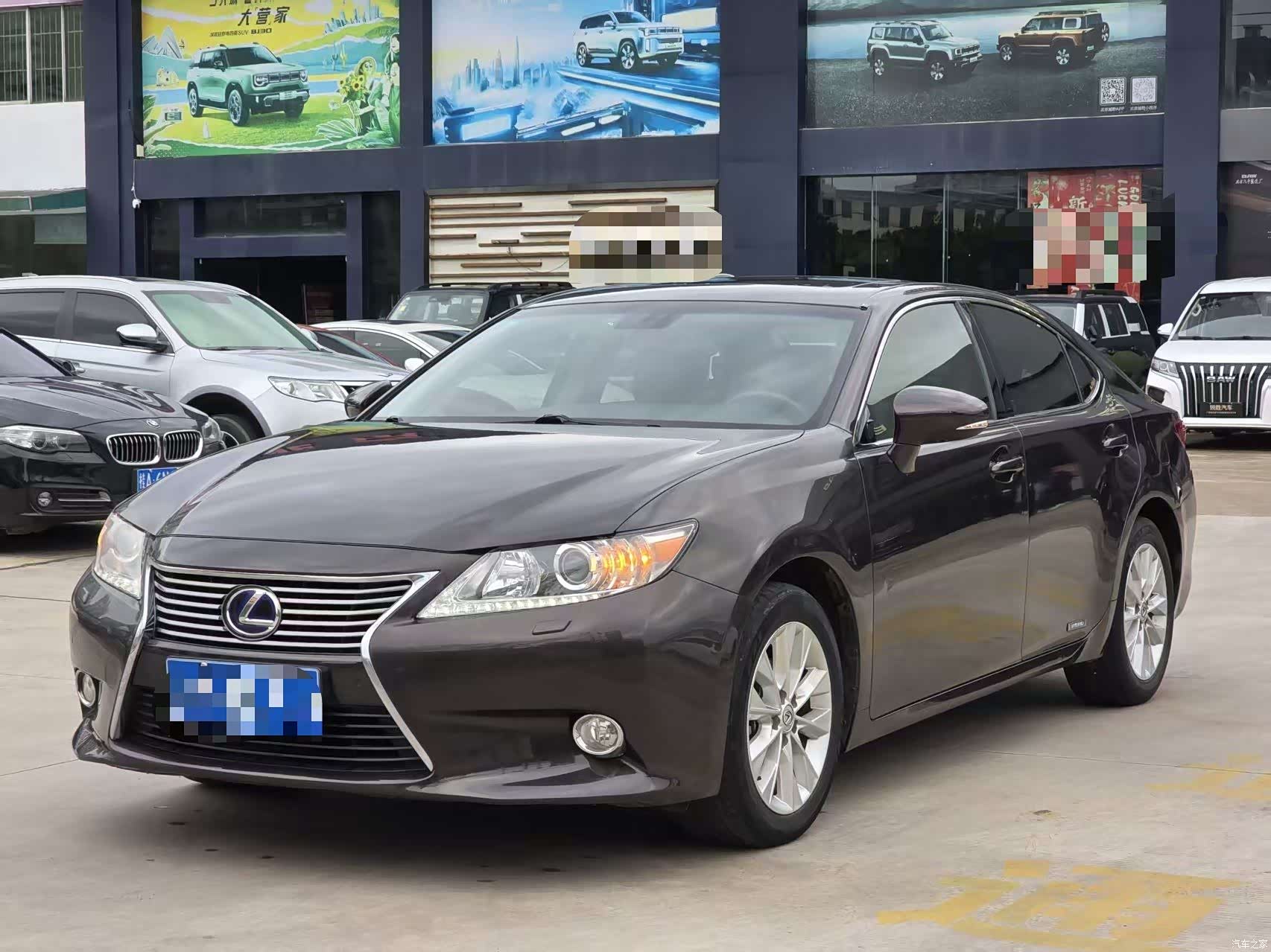 Lexus ES, 2013 1