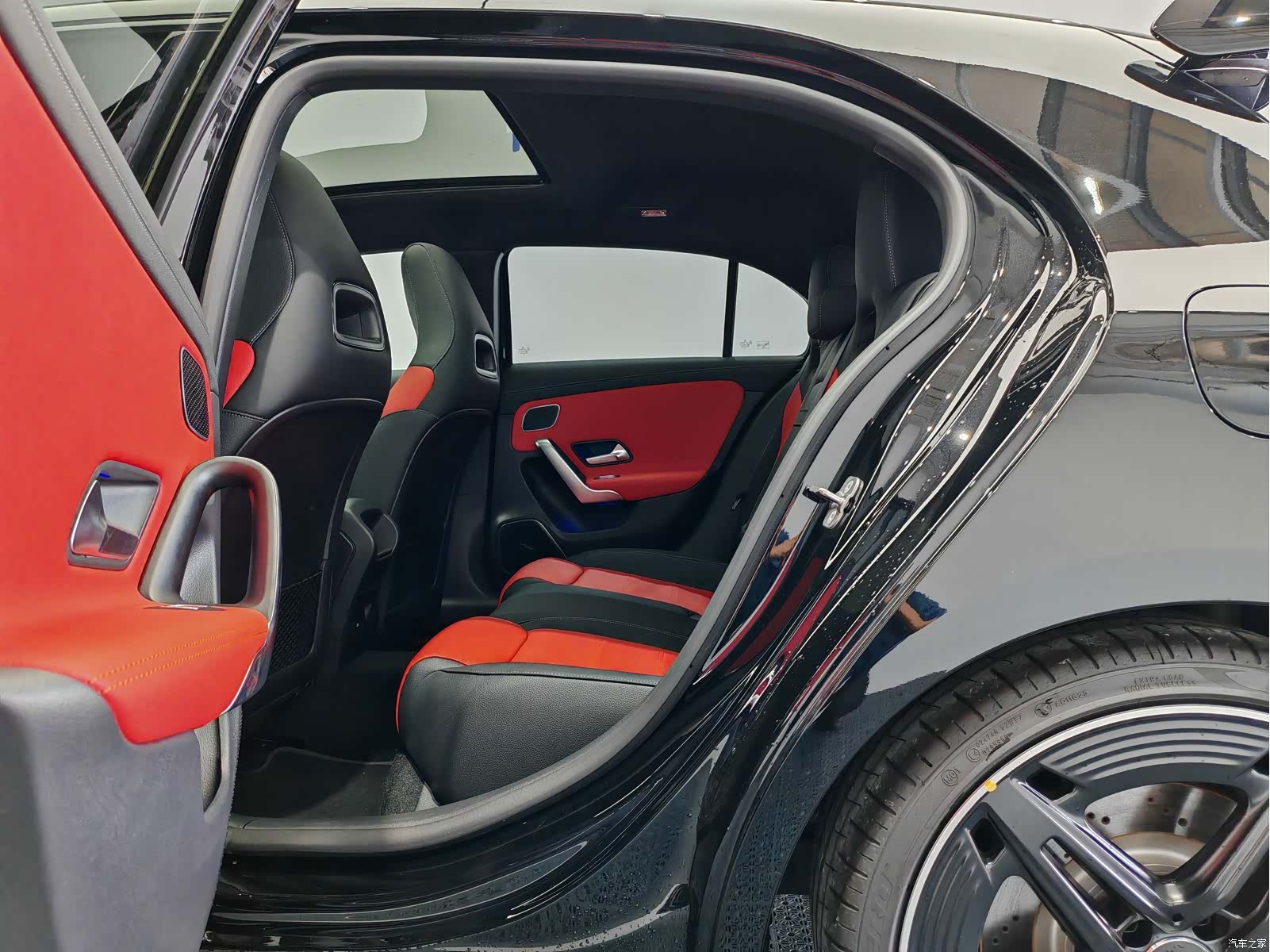 Mercedes-Benz A-Class, 2025 12