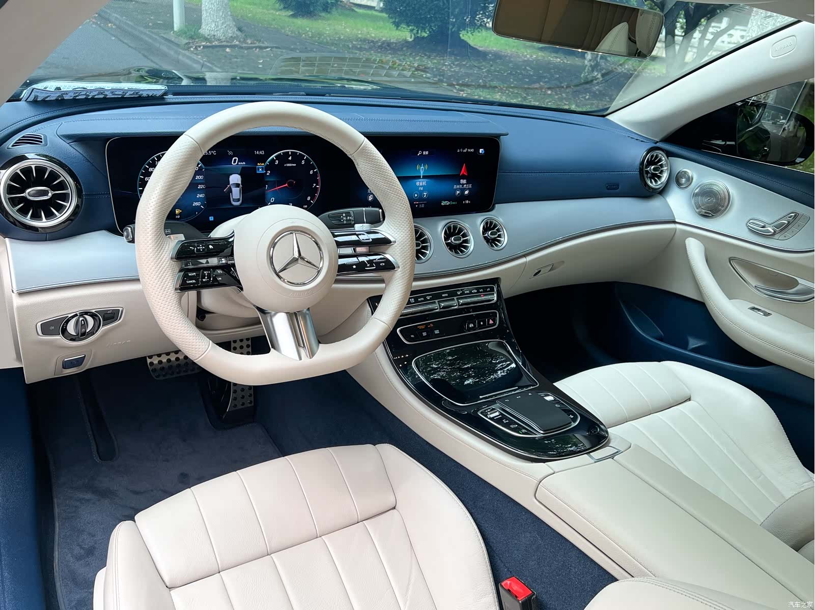 Mercedes-Benz E-Class, 2023 13